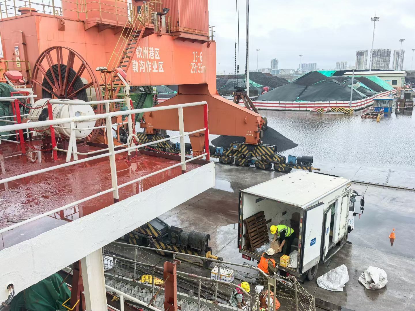 Ship supply in the Beibu Gulf